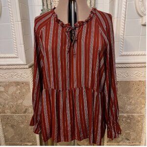 Wonderly. Sz 2X. Reddish Brown. Wrist elastic ruffle. Tie neck. Rayon. B123